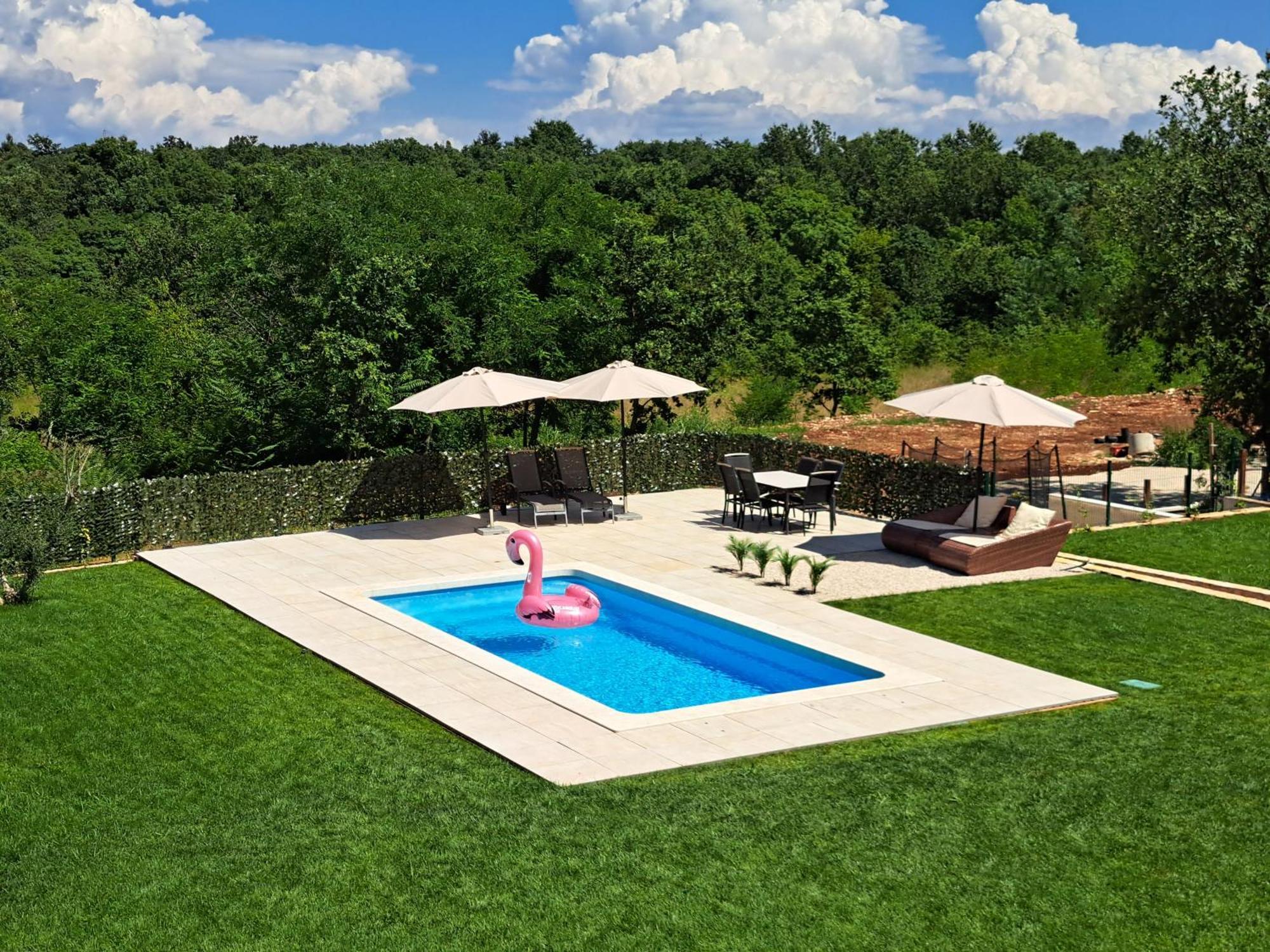 Apartments Villa Sotlar With Pool Umag Exteriér fotografie